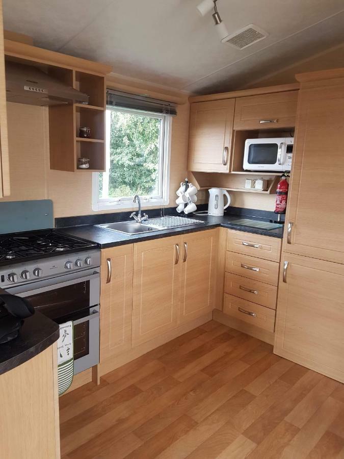 Caravan For Rent At Tattershall Holiday Park Bagian luar foto
