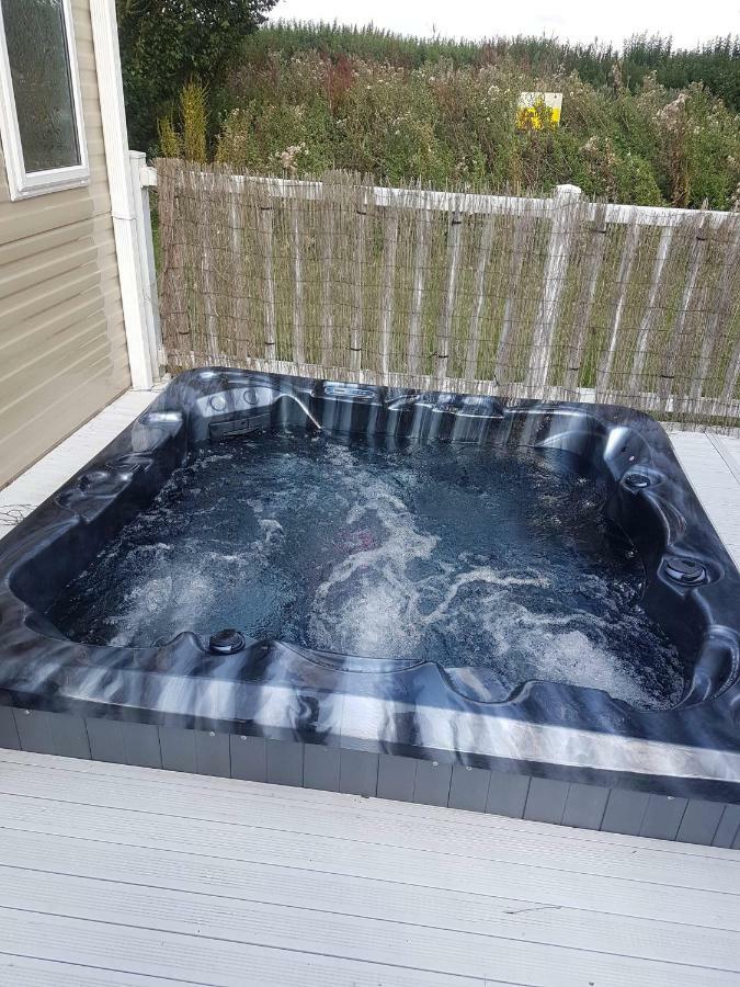 Caravan For Rent At Tattershall Holiday Park Bagian luar foto