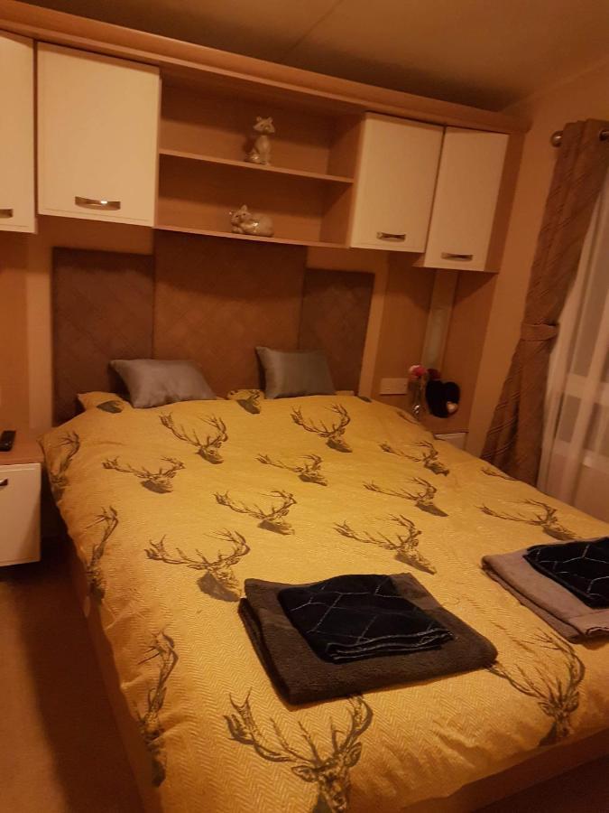 Caravan For Rent At Tattershall Holiday Park Bagian luar foto